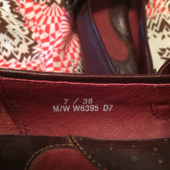 Born Mary Jane’s in EUC, size 7 - Picture 5 of 6